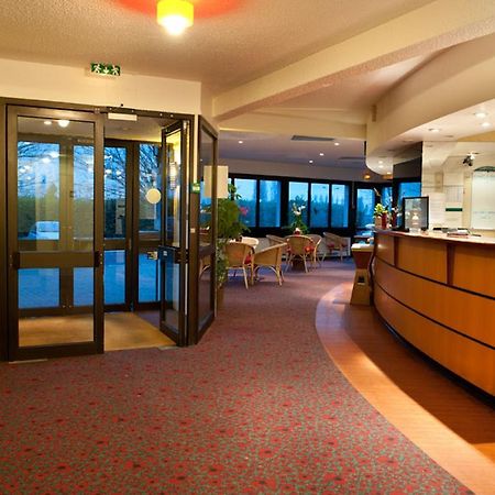 Egg Hotel Gonesse Гонес Экстерьер фото