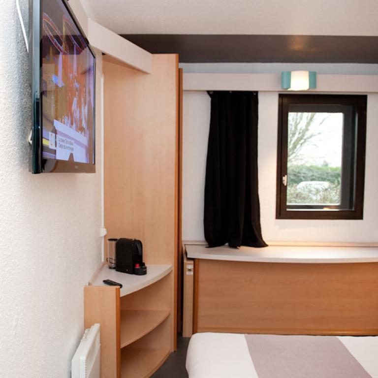 Egg Hotel Gonesse Гонес Экстерьер фото