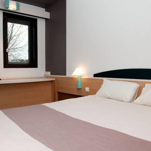 Egg Hotel Gonesse Гонес Экстерьер фото