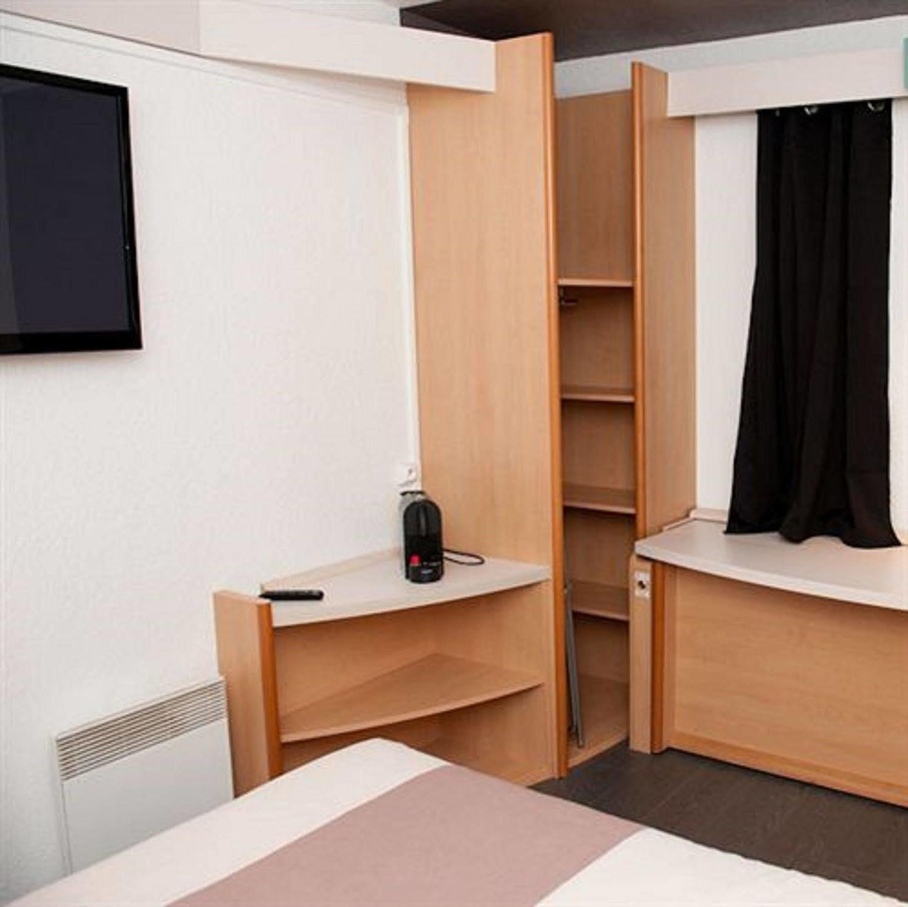 Egg Hotel Gonesse Гонес Экстерьер фото