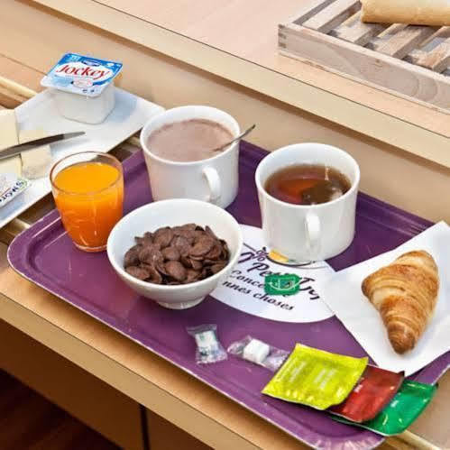 Egg Hotel Gonesse Гонес Экстерьер фото